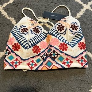 Lulu’s “ rhythm is gonna get you” Embroidered crop top size xs NWT